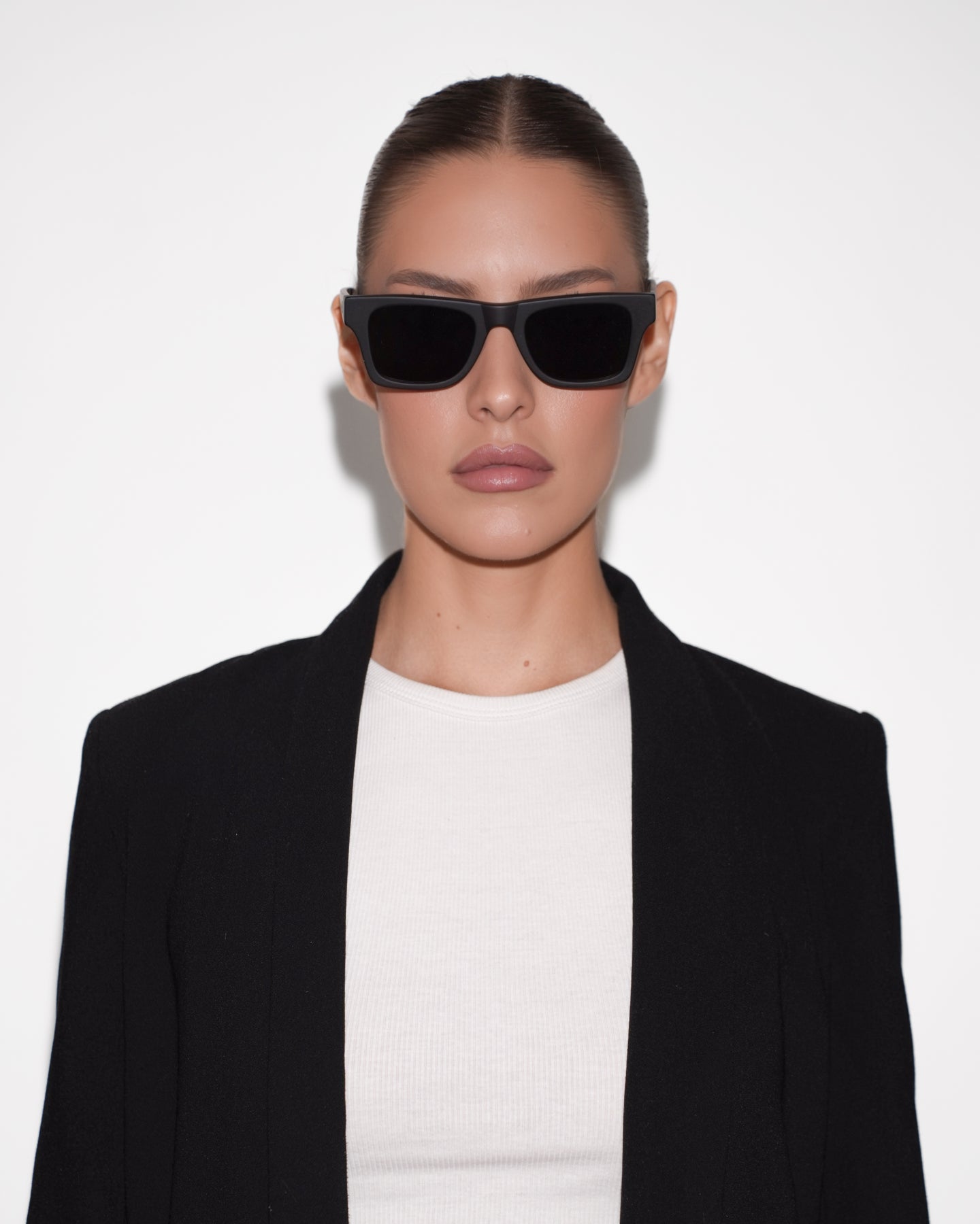 Best Sunglasses for Women – Harper Matte Black, Available Online in USA, UK, Canada & UAE